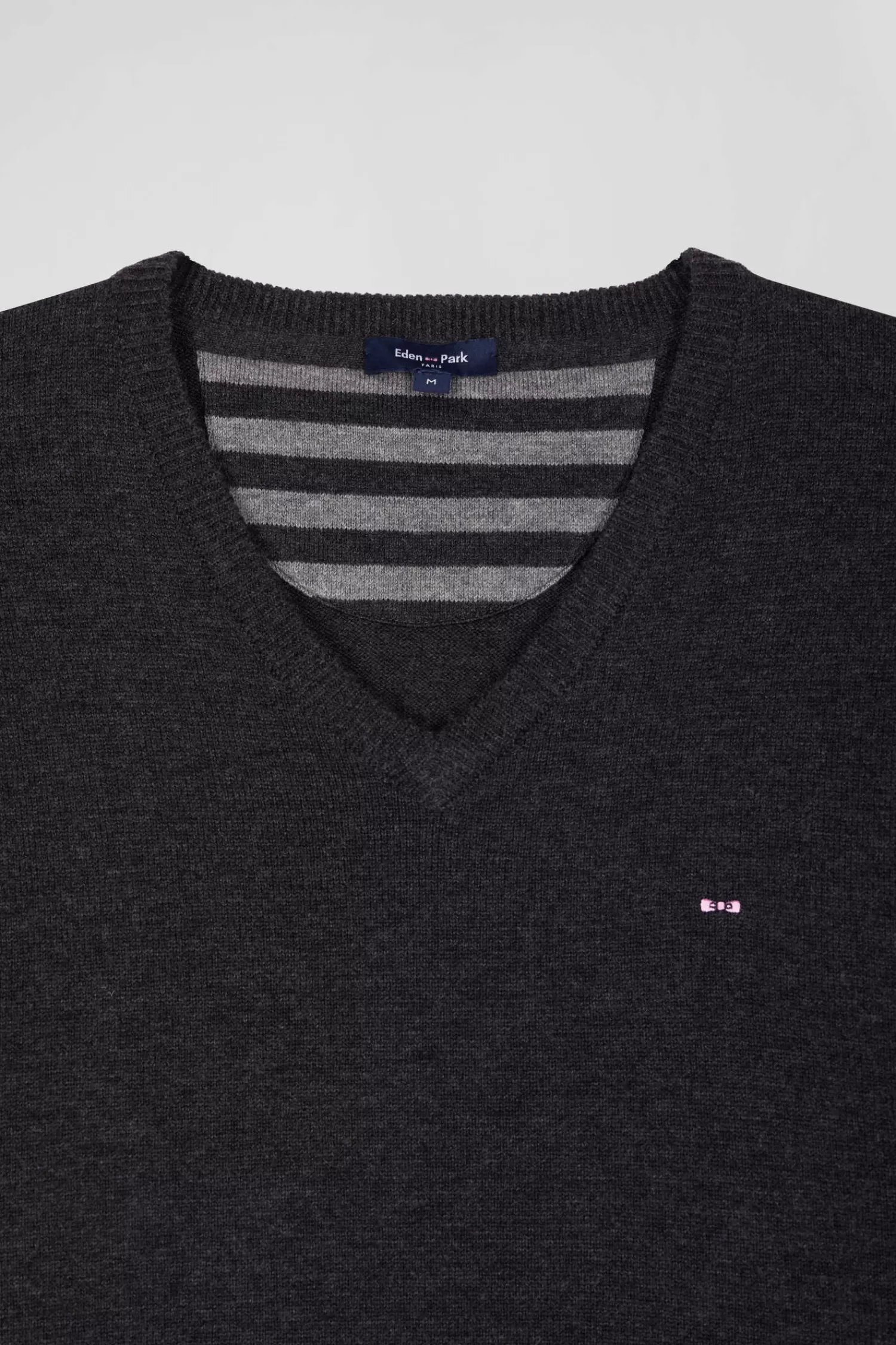 Eden Park Regular anthracite grey wool and cotton V-neck jumper with striped details< Sweaters