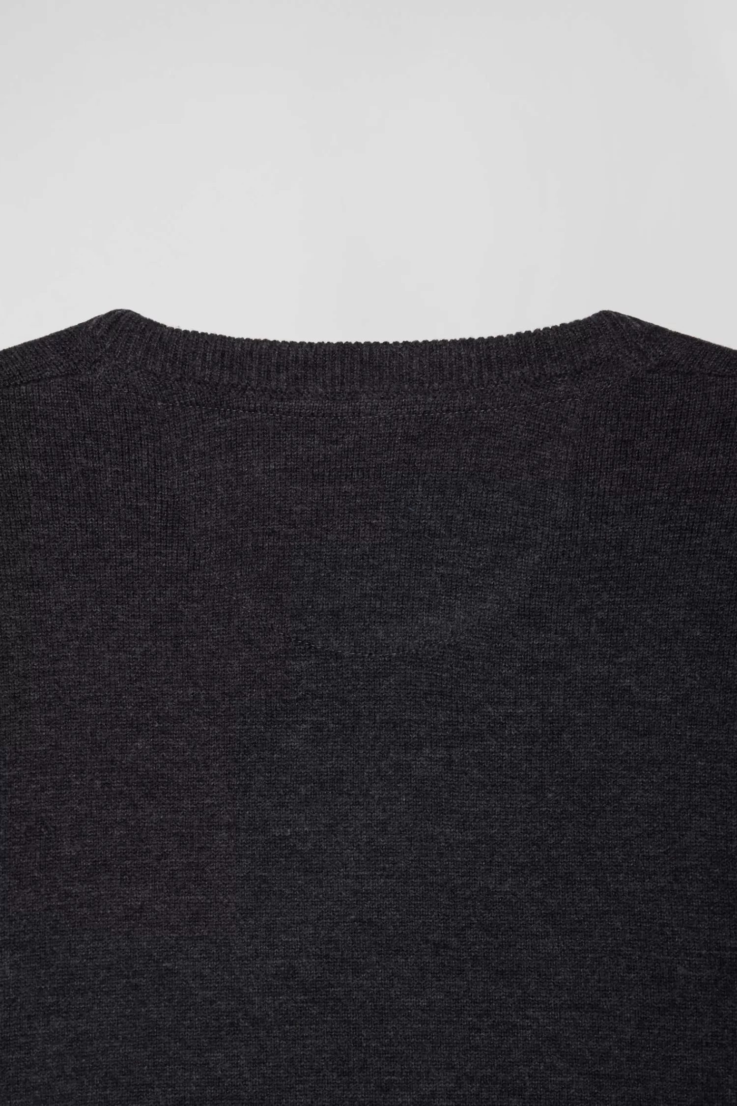 Eden Park Regular anthracite grey wool and cotton V-neck jumper with striped details< Sweaters