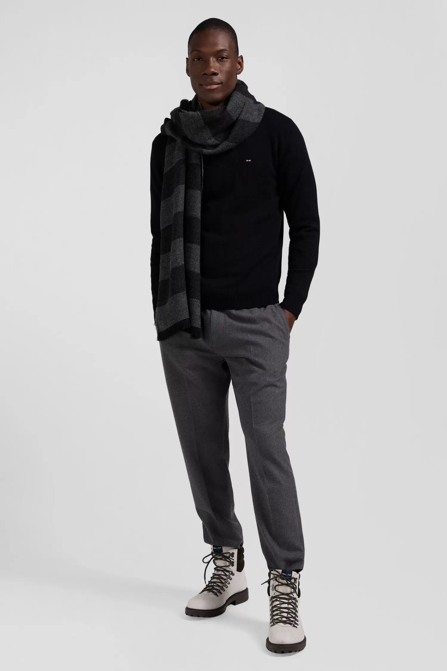 Eden Park Regular black wool and cotton V-neck jumper with striped details< Sweaters