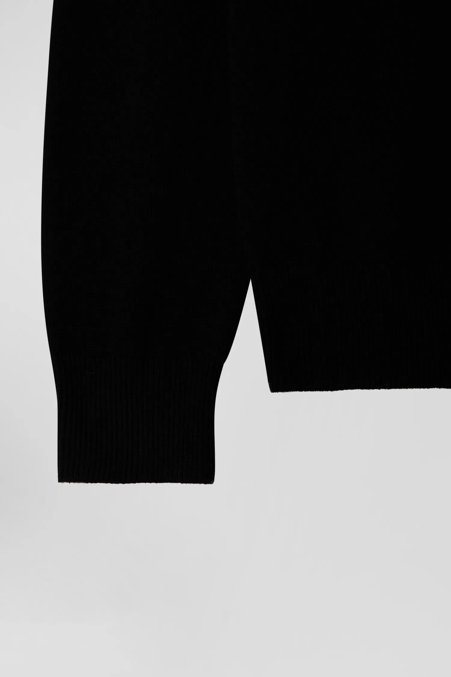 Eden Park Regular black wool and cotton V-neck jumper with striped details< Sweaters