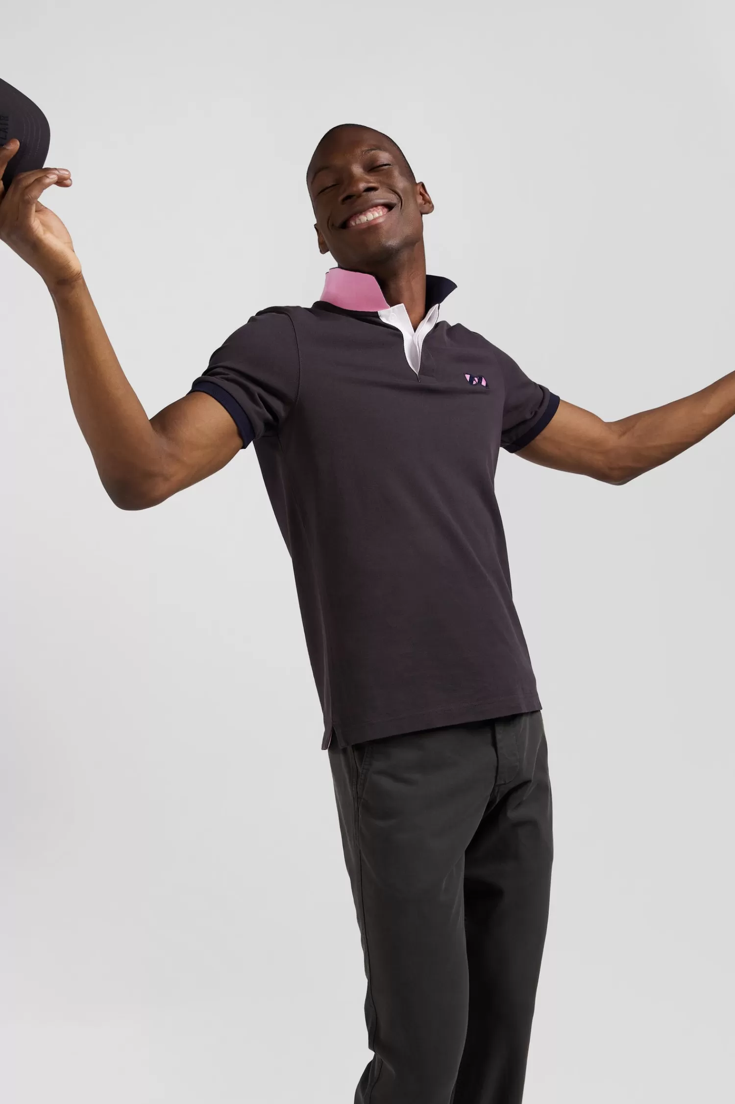 Eden Park Regular brown short-sleeved cotton piqué polo shirt with striped embroidery< Polos