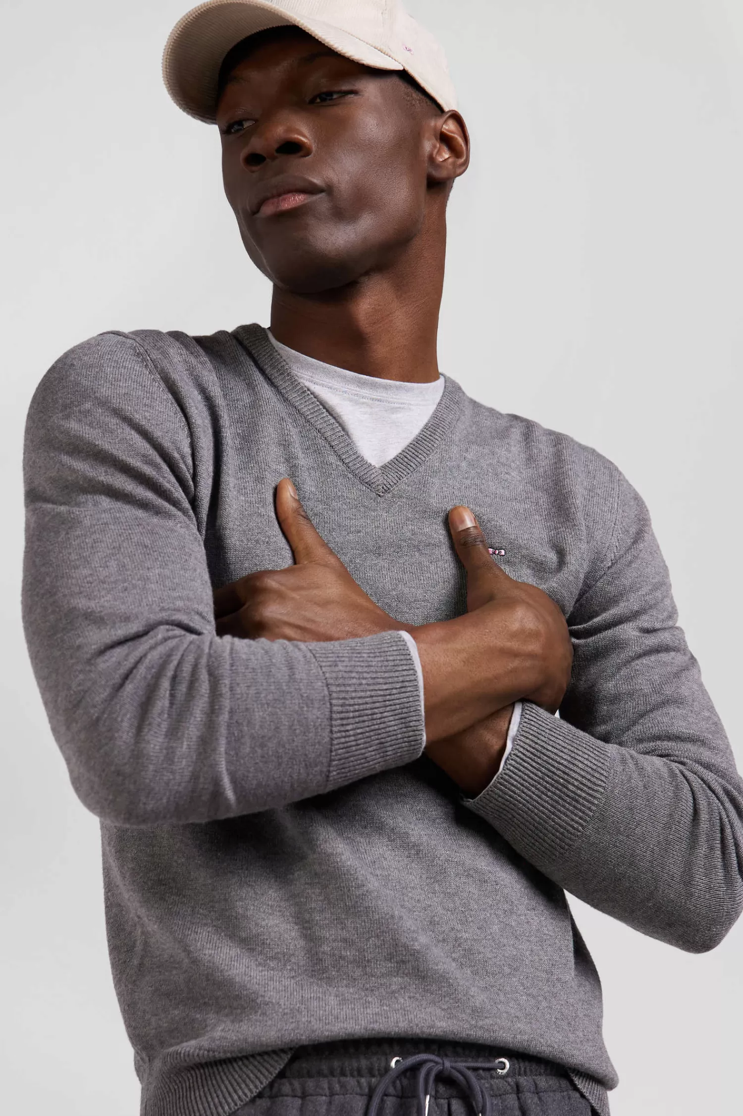 Eden Park Regular grey wool and cotton V-neck jumper with striped details< Sweaters
