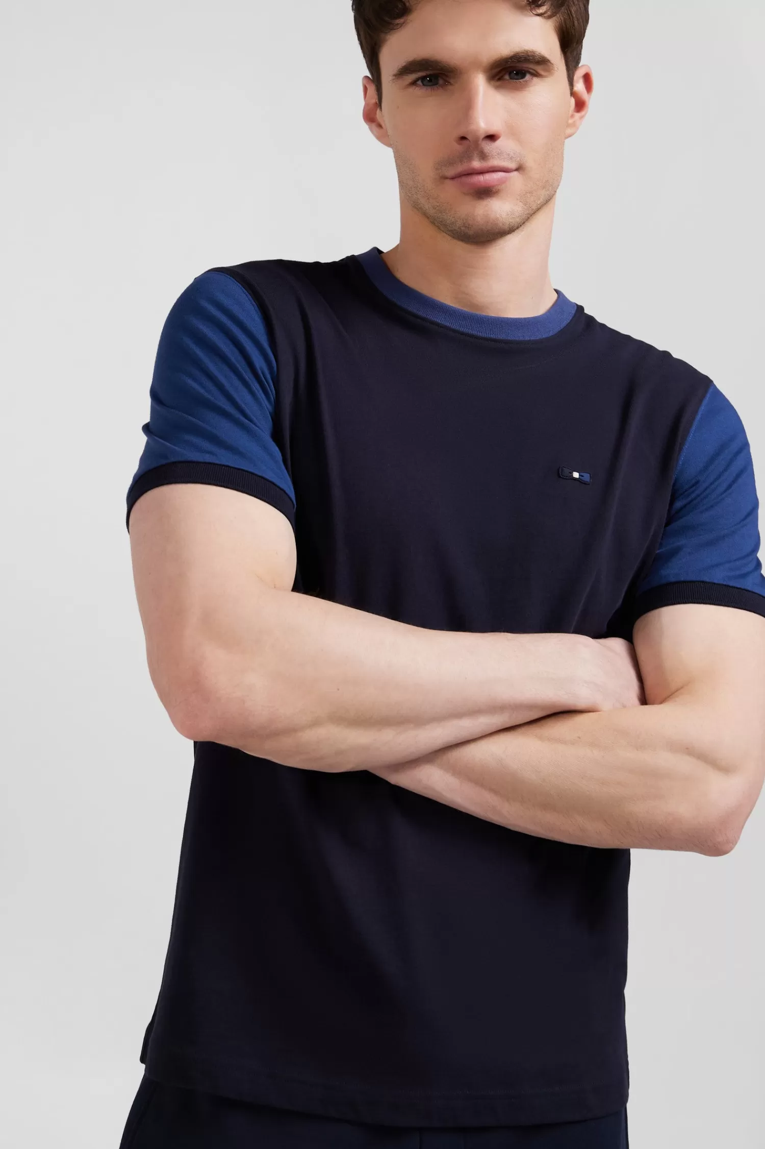 Eden Park Regular navy blue cotton T-shirt with short contrasting sleeves< T-shirts