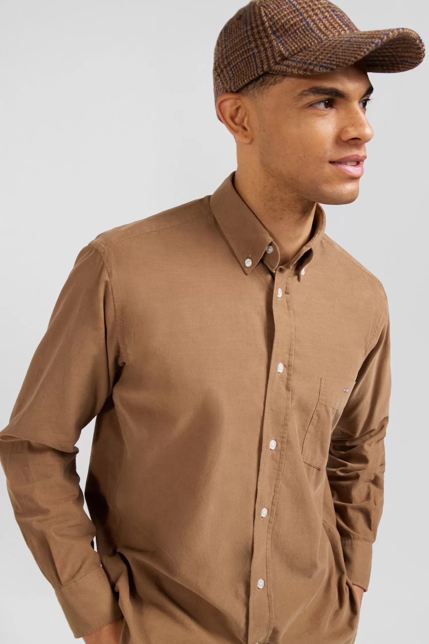 Eden Park Regular plain camel cotton shirt with button-down collar and chest pocket< Shirts