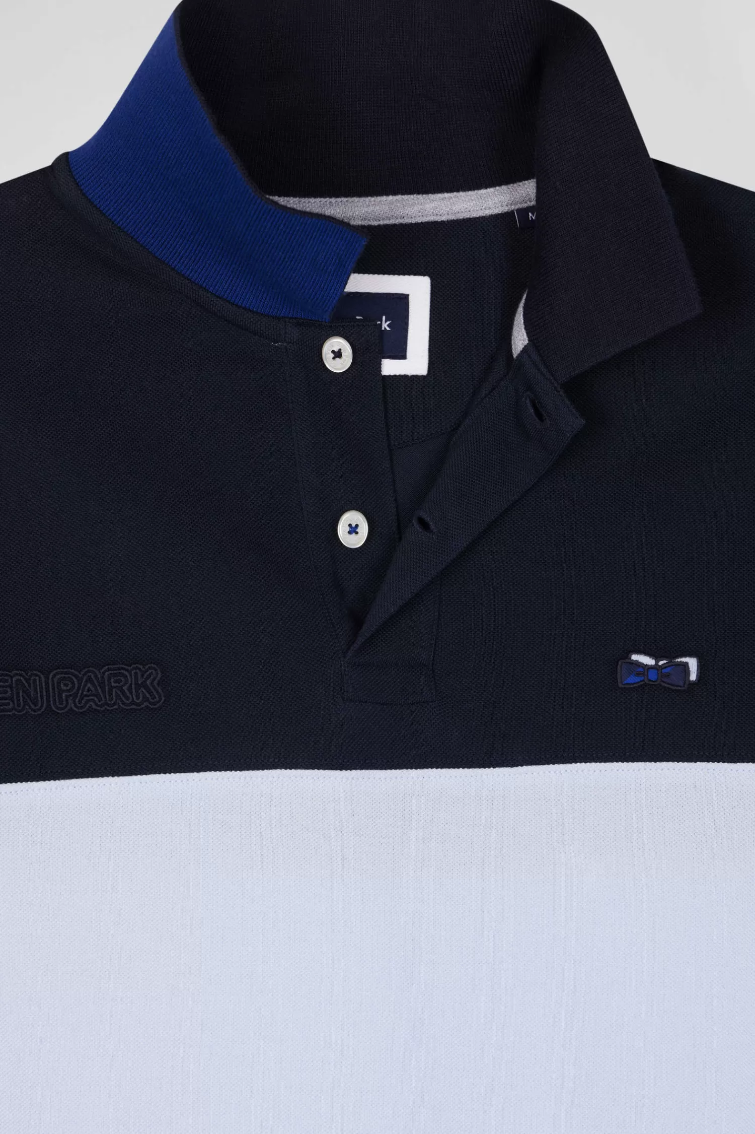 Eden Park Regular sky blue short-sleeved cotton piqué polo shirt with bow tie embroidery and contrasting details< Polos