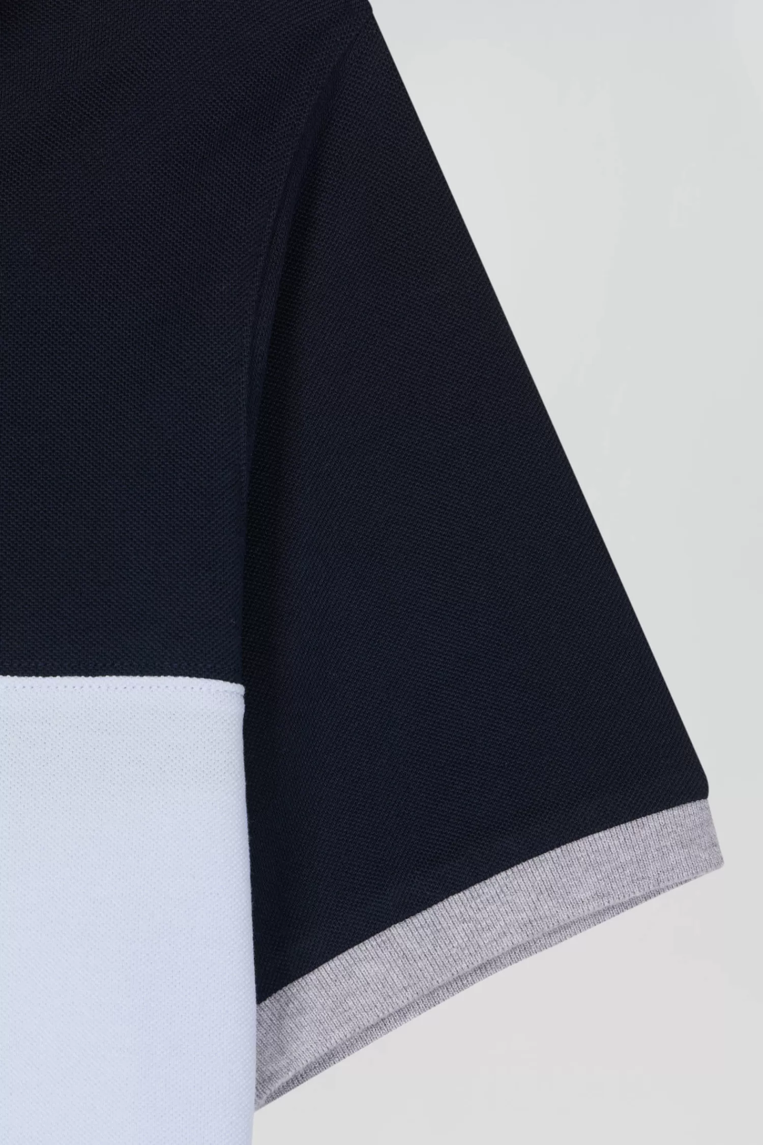 Eden Park Regular sky blue short-sleeved cotton piqué polo shirt with bow tie embroidery and contrasting details< Polos