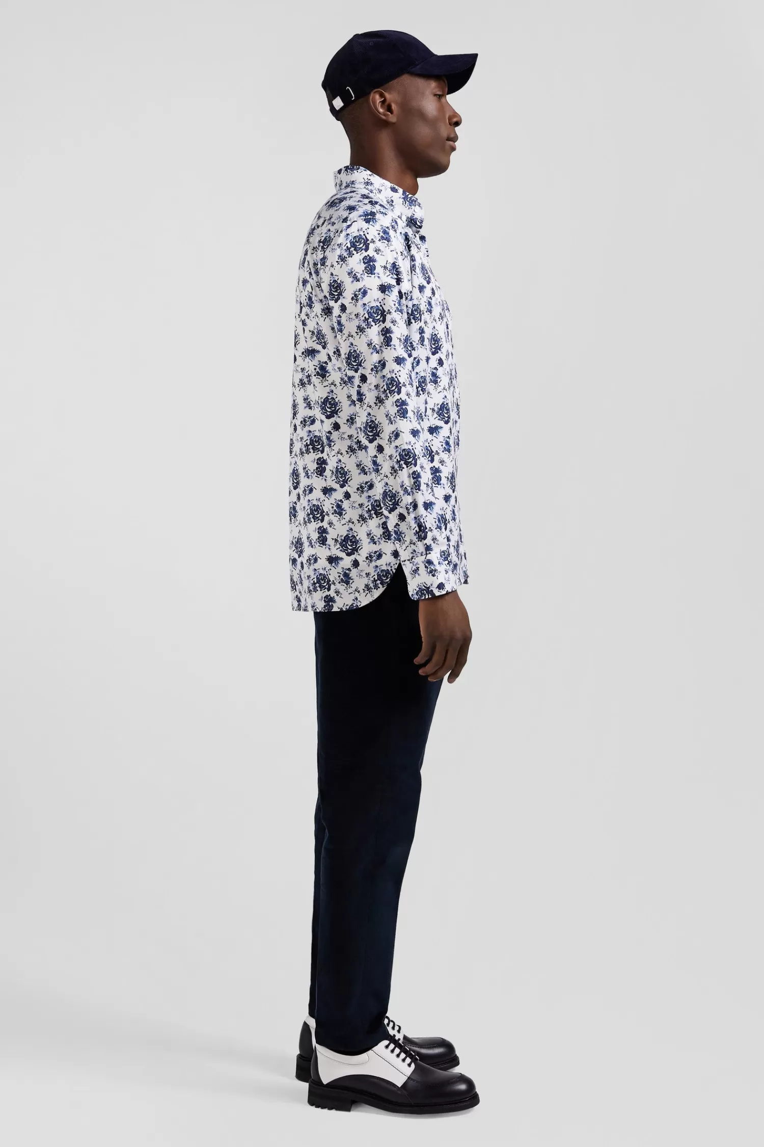 regular_white_cotton_twill_shirt_with_blue_floral_print_4.webp Eden Park Regular white cotton twill shirt with blue floral print< Shirts