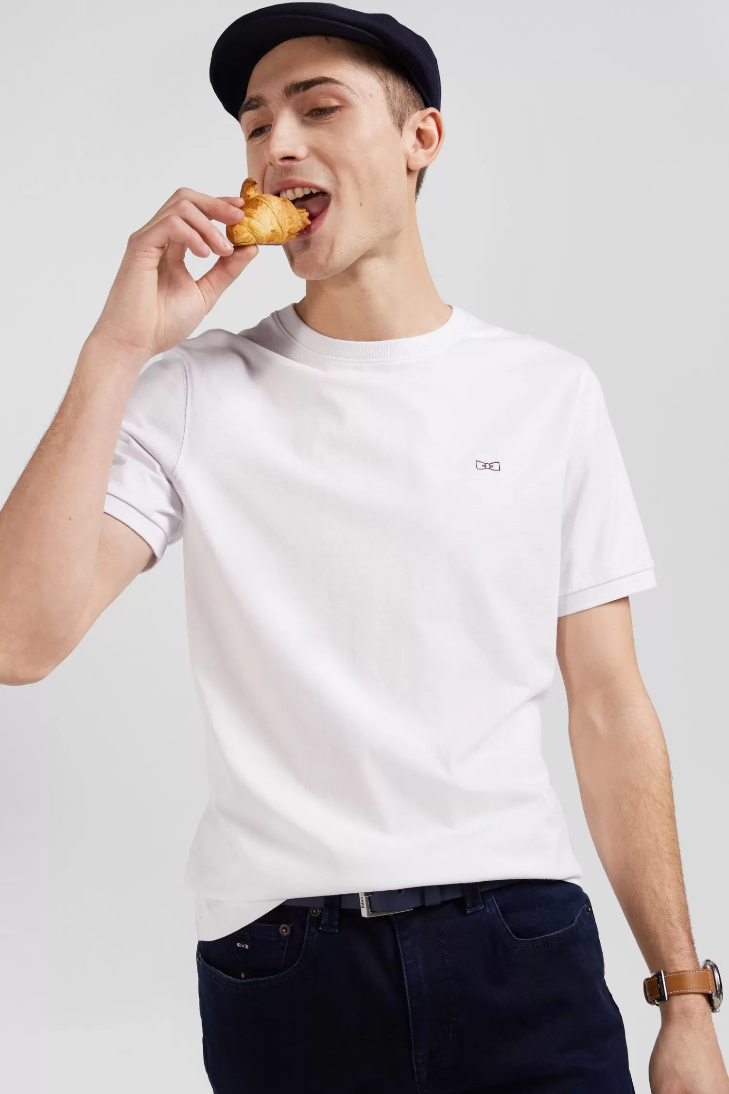 Eden Park Regular white short-sleeved cotton T-shirt with back emblem embroidery< T-shirts