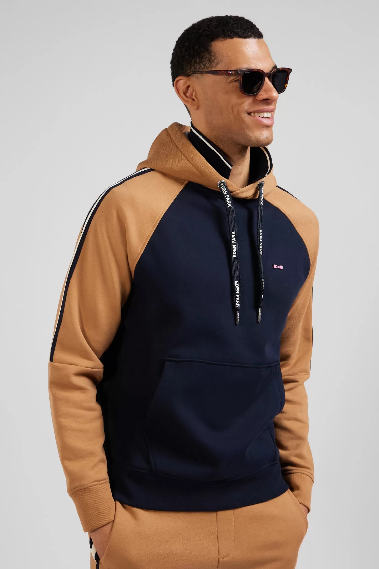Eden Park Relaxed navy blue and camel fleece hoodie with branded drawstrings< Sweatshirts